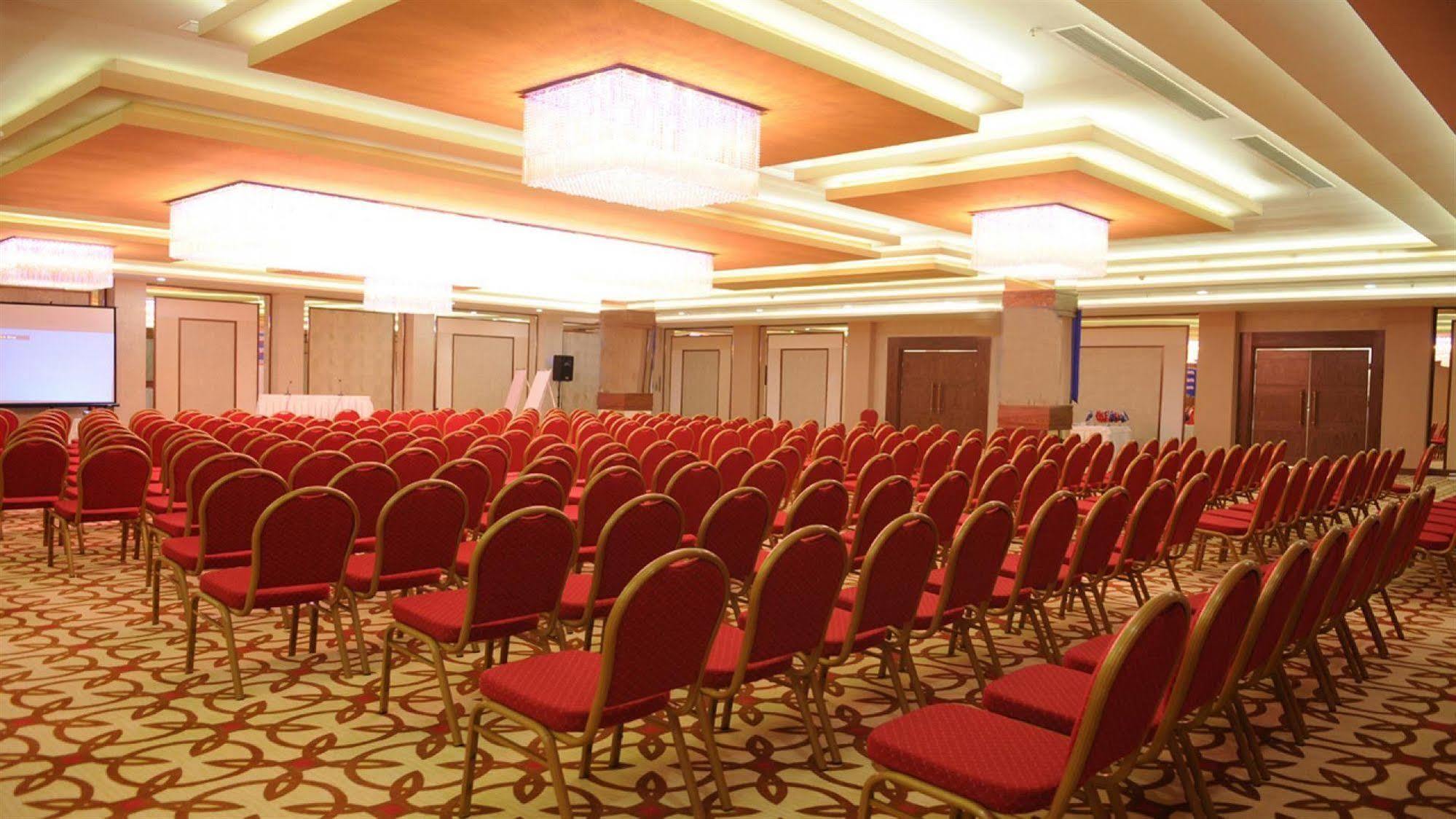 Anemon Grand Adana Otel Exterior photo